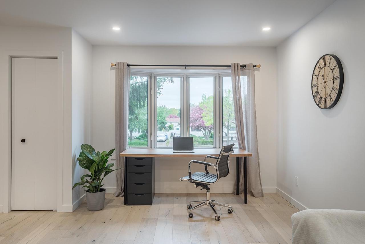 Free Parking Prime Location New Modern Condo Brossard Exteriér fotografie