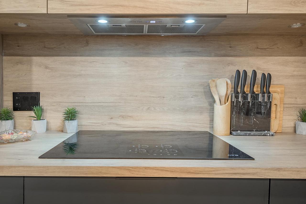 Free Parking Prime Location New Modern Condo Brossard Exteriér fotografie