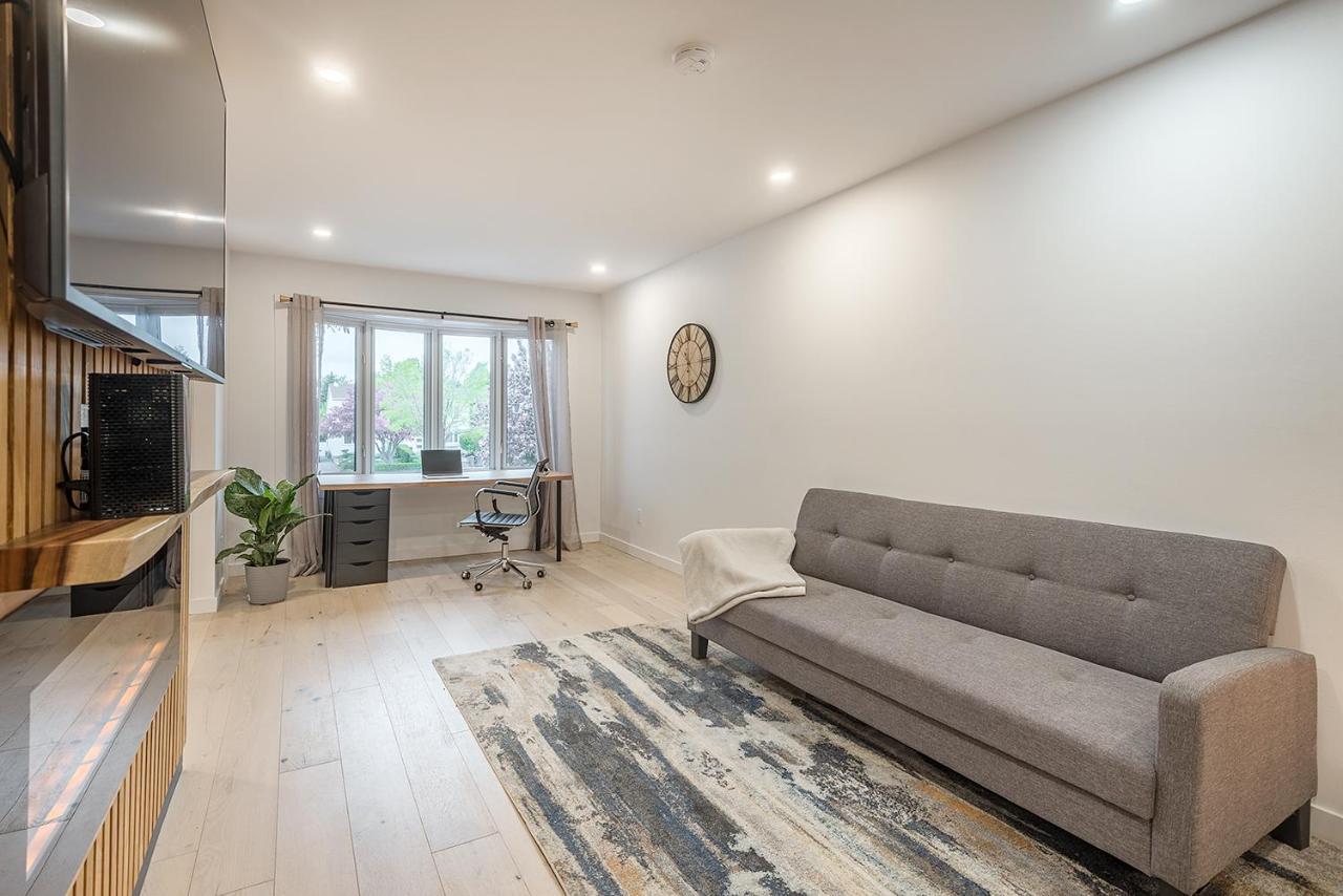 Free Parking Prime Location New Modern Condo Brossard Exteriér fotografie